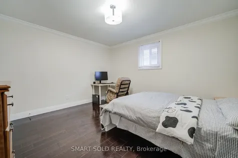 111 Whitchurch Mews Mississauga ON L5A 4B2