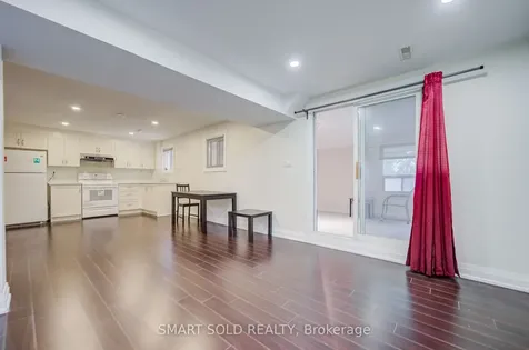 111 Whitchurch Mews Mississauga ON L5A 4B2