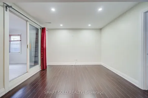 111 Whitchurch Mews Mississauga ON L5A 4B2