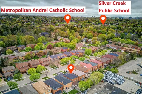 111 Whitchurch Mews Mississauga ON L5A 4B2