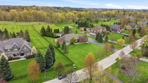 22 Bishop Court Halton Hills ON L7G 6G8