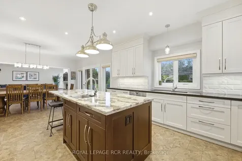 22 Bishop Court Halton Hills ON L7G 6G8