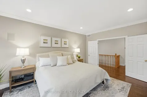 22 Bishop Court Halton Hills ON L7G 6G8