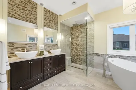 22 Bishop Court Halton Hills ON L7G 6G8