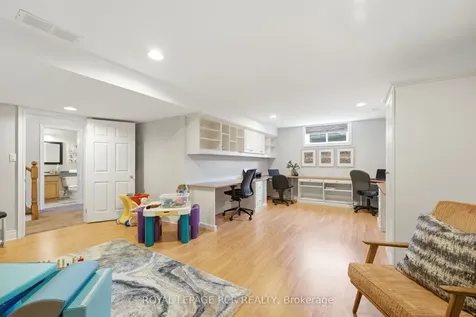 22 Bishop Court Halton Hills ON L7G 6G8