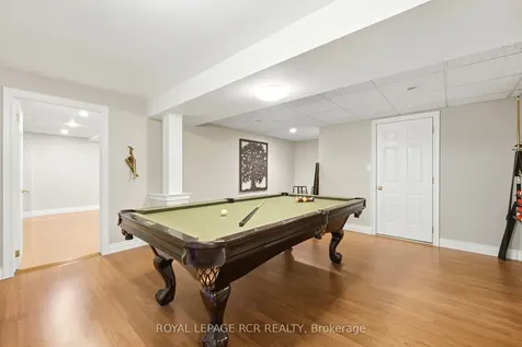 22 Bishop Court Halton Hills ON L7G 6G8
