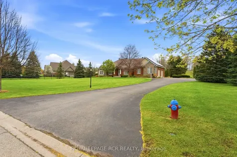 22 Bishop Court Halton Hills ON L7G 6G8
