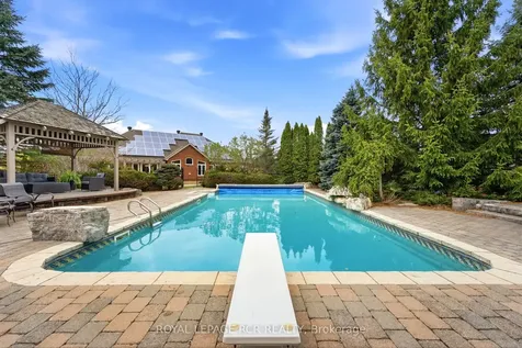 22 Bishop Court Halton Hills ON L7G 6G8