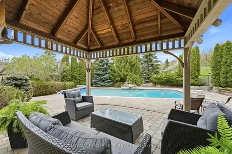 22 Bishop Court Halton Hills ON L7G 6G8