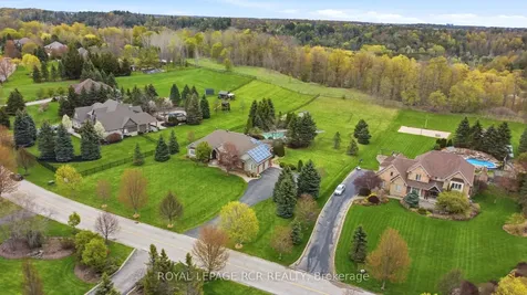 22 Bishop Court Halton Hills ON L7G 6G8