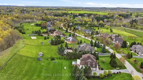 22 Bishop Court Halton Hills ON L7G 6G8