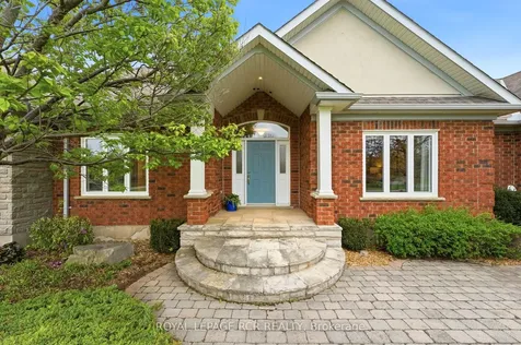 22 Bishop Court Halton Hills ON L7G 6G8