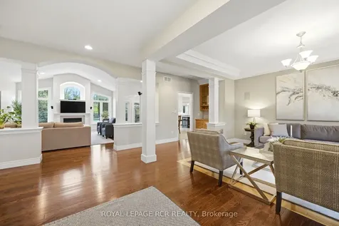 22 Bishop Court Halton Hills ON L7G 6G8