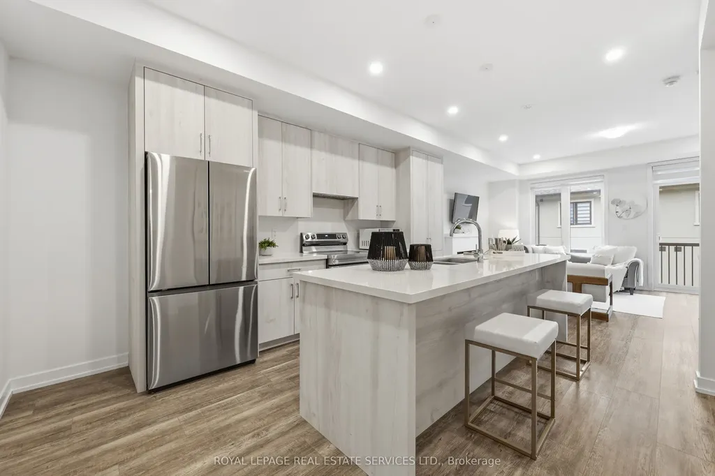 1340 Kaniv Street Oakville ON L6M 5R3