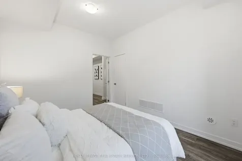 1340 Kaniv Street Oakville ON L6M 5R3