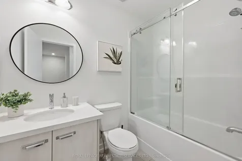 1340 Kaniv Street Oakville ON L6M 5R3