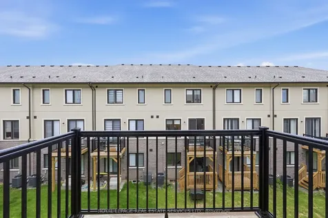 1340 Kaniv Street Oakville ON L6M 5R3