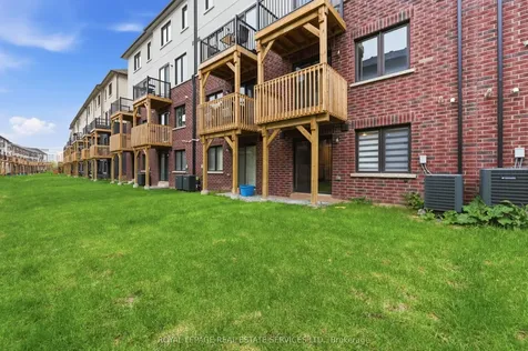 1340 Kaniv Street Oakville ON L6M 5R3