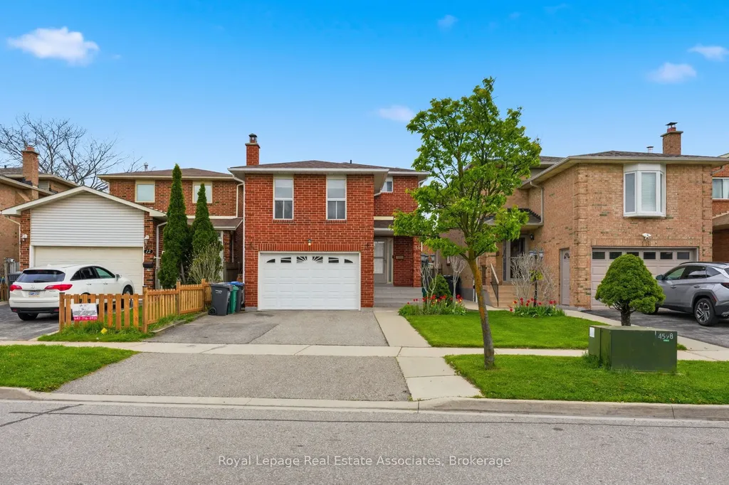 14 Beisel Court Brampton ON L6Z 2R8