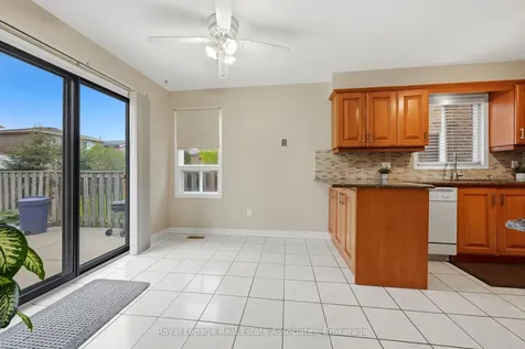 14 Beisel Court Brampton ON L6Z 2R8