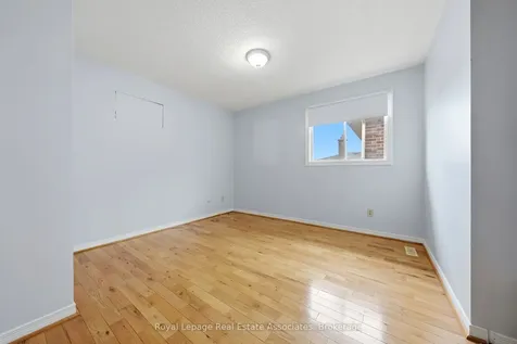 14 Beisel Court Brampton ON L6Z 2R8