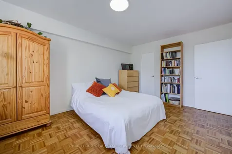 100 Coe Hill Drive Toronto ON M6S 3E1