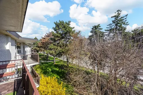 100 Coe Hill Drive Toronto ON M6S 3E1