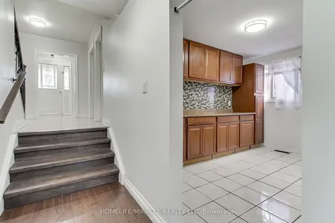 70 Dolores Road Toronto ON M3L 2A9