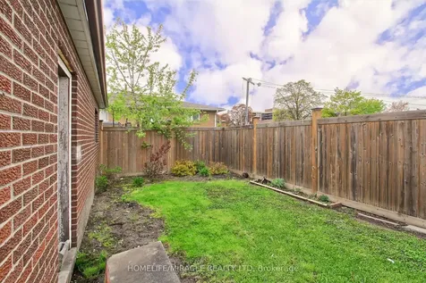 70 Dolores Road Toronto ON M3L 2A9