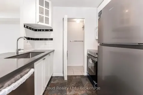 285 Enfield Place Mississauga ON L5B 3Y6