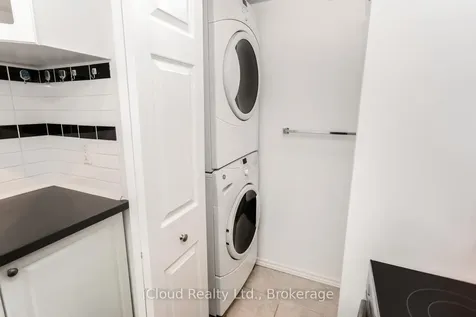 285 Enfield Place Mississauga ON L5B 3Y6