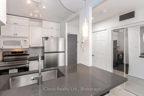 285 Enfield Place Mississauga ON L5B 3Y6