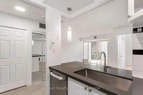 285 Enfield Place Mississauga ON L5B 3Y6