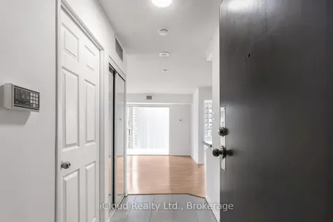 285 Enfield Place Mississauga ON L5B 3Y6