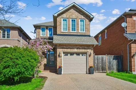 2023 Shady Glen Road Oakville ON L6M 3T4