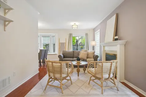 2023 Shady Glen Road Oakville ON L6M 3T4