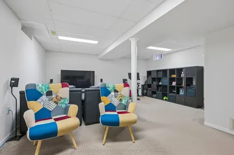 2023 Shady Glen Road Oakville ON L6M 3T4