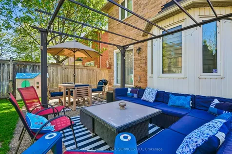 2023 Shady Glen Road Oakville ON L6M 3T4