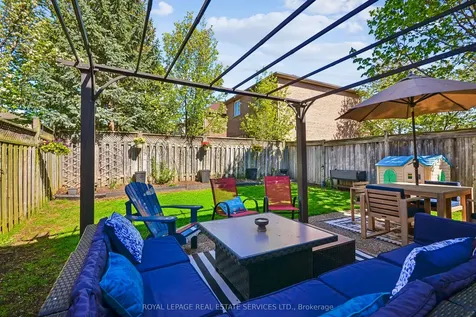 2023 Shady Glen Road Oakville ON L6M 3T4