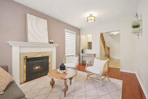 2023 Shady Glen Road Oakville ON L6M 3T4