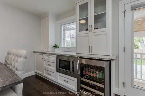 5411 Cornwall Crescent Burlington ON L7L 3K2