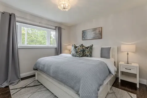 5411 Cornwall Crescent Burlington ON L7L 3K2