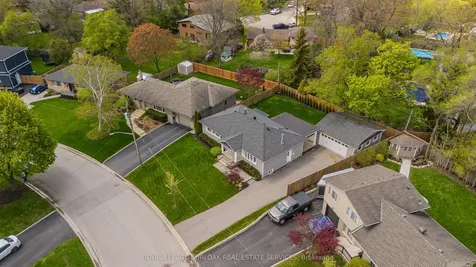 5411 Cornwall Crescent Burlington ON L7L 3K2