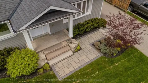 5411 Cornwall Crescent Burlington ON L7L 3K2