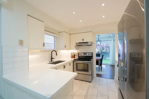 3912 Rushton Crescent Mississauga ON L5L 4H4