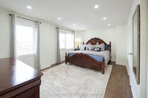 3912 Rushton Crescent Mississauga ON L5L 4H4
