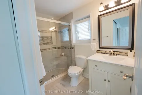 3912 Rushton Crescent Mississauga ON L5L 4H4