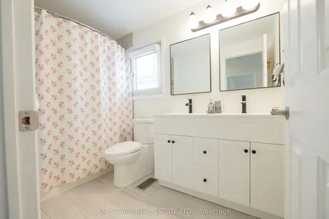 3912 Rushton Crescent Mississauga ON L5L 4H4
