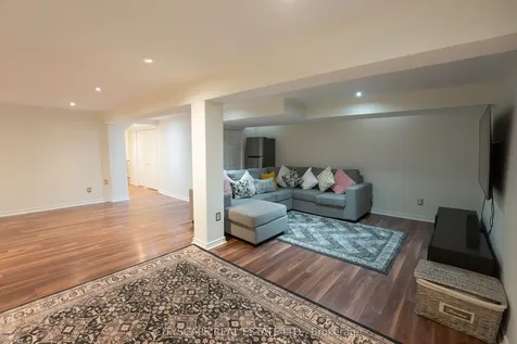 3912 Rushton Crescent Mississauga ON L5L 4H4