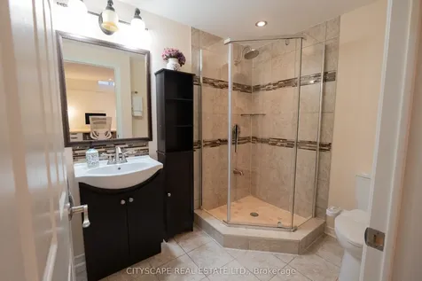 3912 Rushton Crescent Mississauga ON L5L 4H4